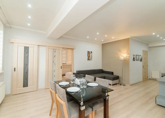 Luxrent Centr Family Apartments